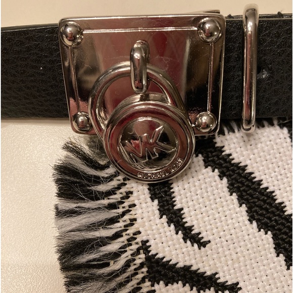 MICHAEL KORS chain link adorned belt - Picture 2 of 3